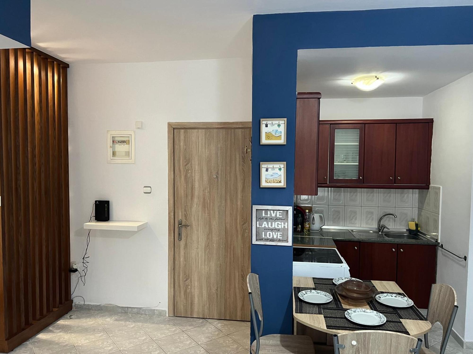 Апартаменты Dimitris Flat Неи-Эпиватай Экстерьер фото