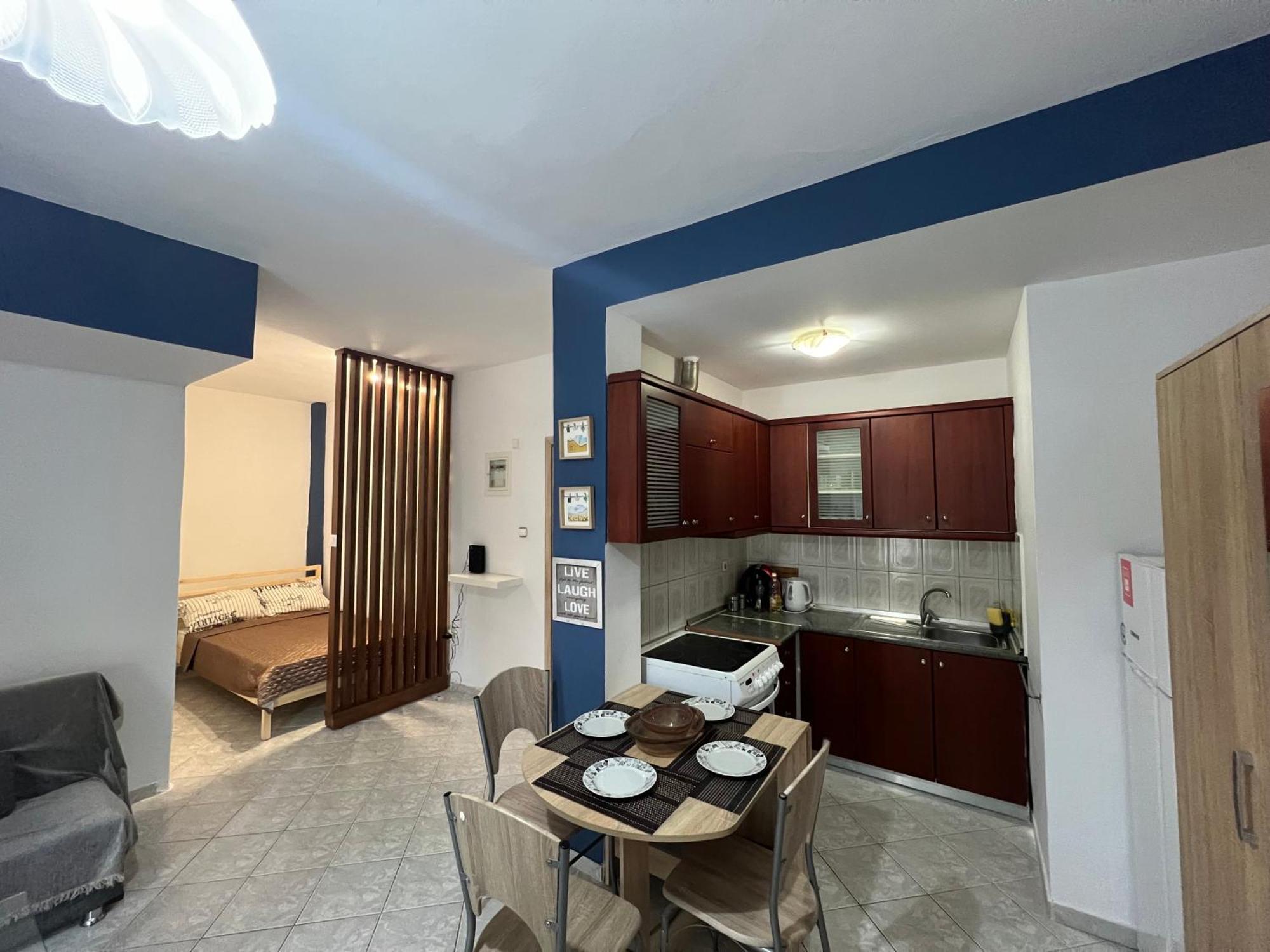 Апартаменты Dimitris Flat Неи-Эпиватай Экстерьер фото