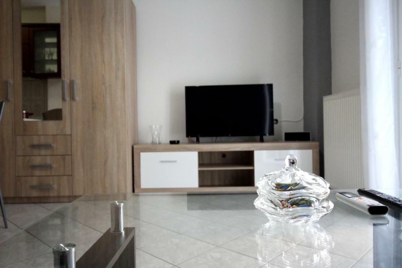 Апартаменты Dimitris Flat Неи-Эпиватай Экстерьер фото